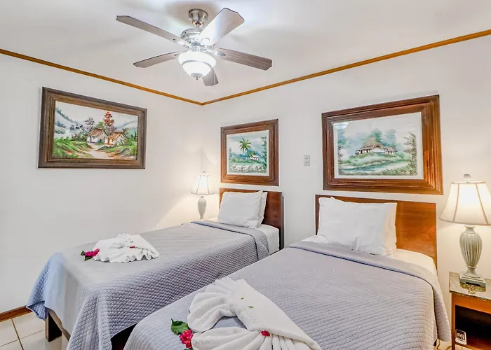Apartment Ideal 2br Oceanfront 2nd-floor | Balcony