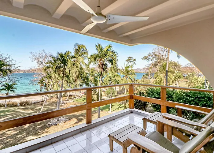 Ideal 2br Oceanfront 2nd-floor | Balcony Apartment *