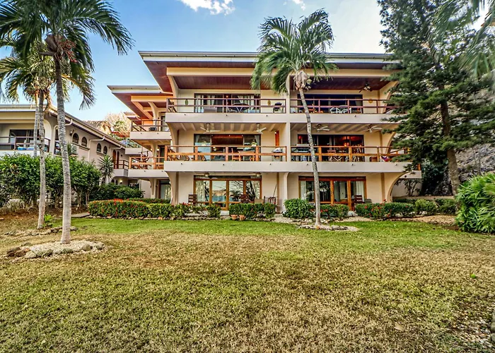 Ideal 2br Oceanfront 2nd-floor | Balcony Apartment Playa Flamingo