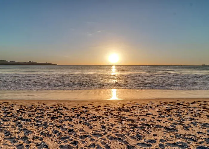 Apartment Ideal 2br Oceanfront 2nd-floor | Balcony